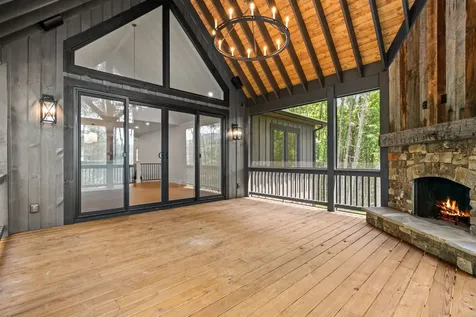 1310 New Settlers Way Glenville NC 28736