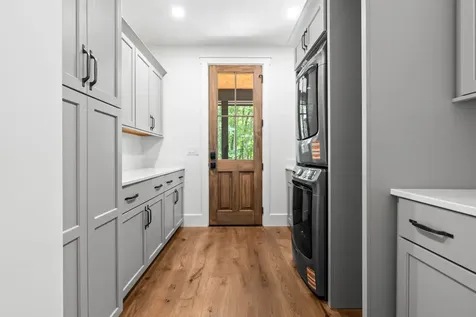 1310 New Settlers Way Glenville NC 28736