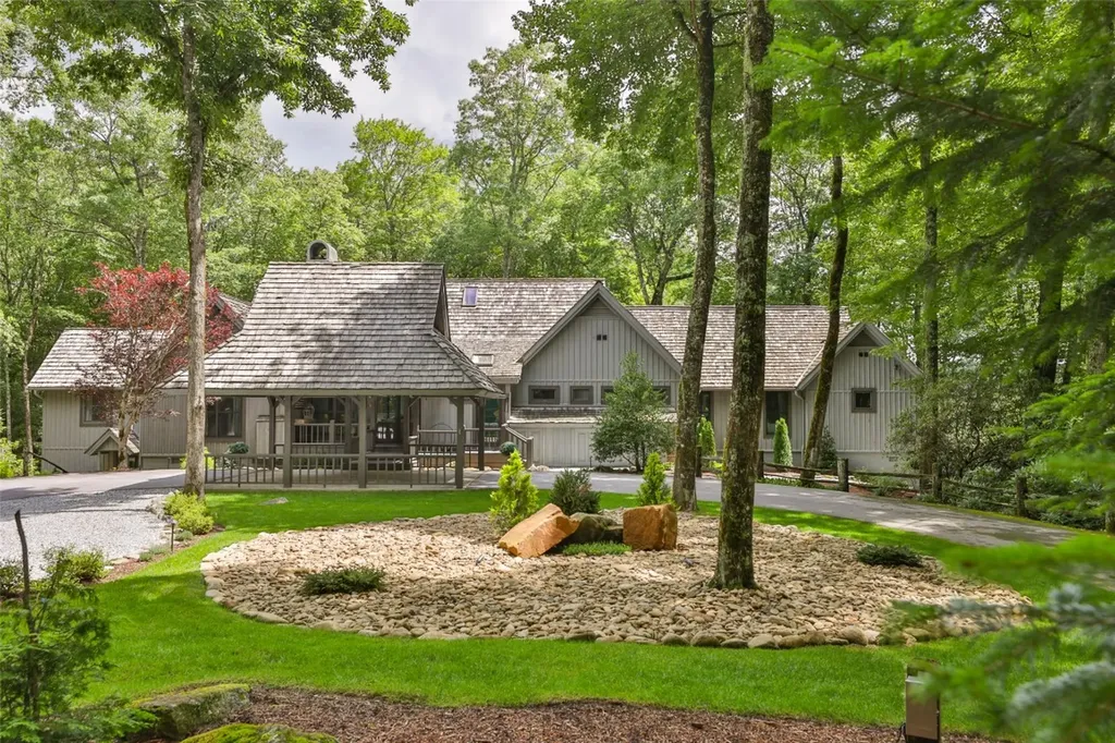 166 Upper Ridge Road Cashiers NC 28717