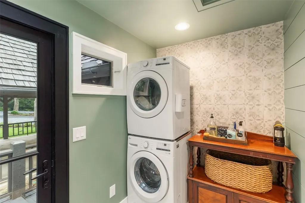 166 Upper Ridge Road Cashiers NC 28717