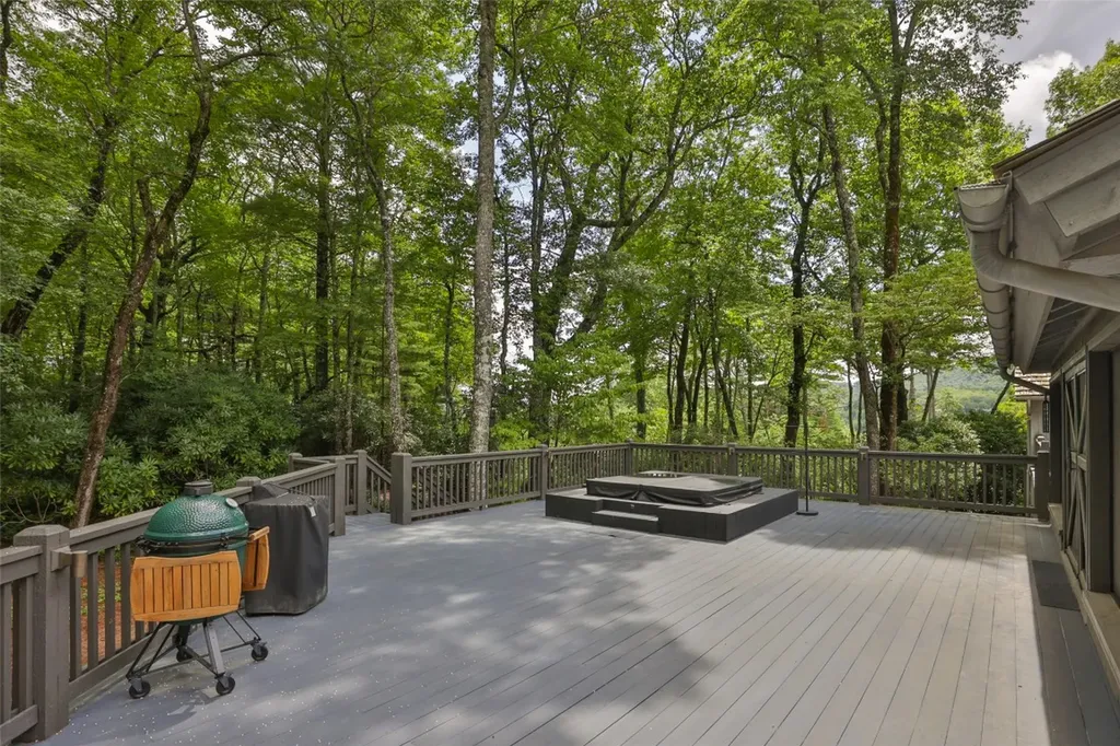 166 Upper Ridge Road Cashiers NC 28717