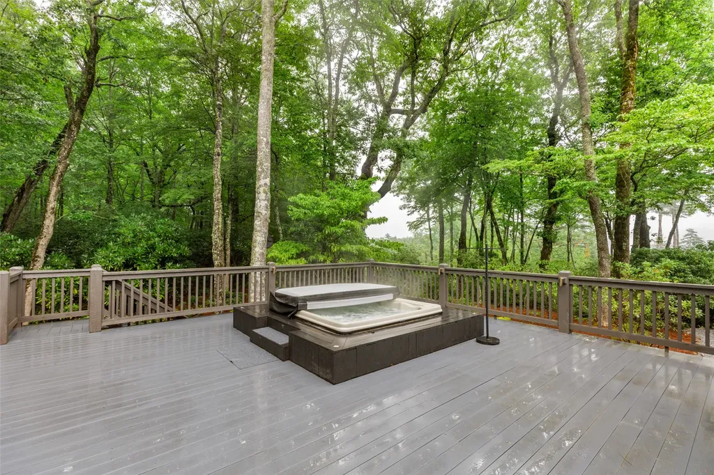 166 Upper Ridge Road Cashiers NC 28717