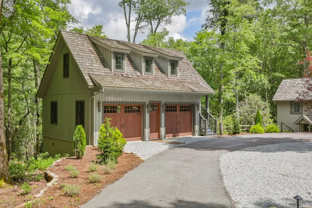 166 Upper Ridge Road Cashiers NC 28717