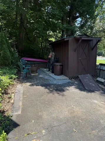 42 Hummer Hill Whittier NC 28789