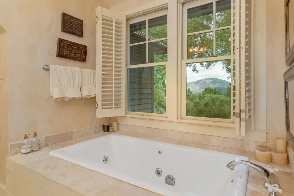 132 Bent Tree Lane Cashiers NC 28717