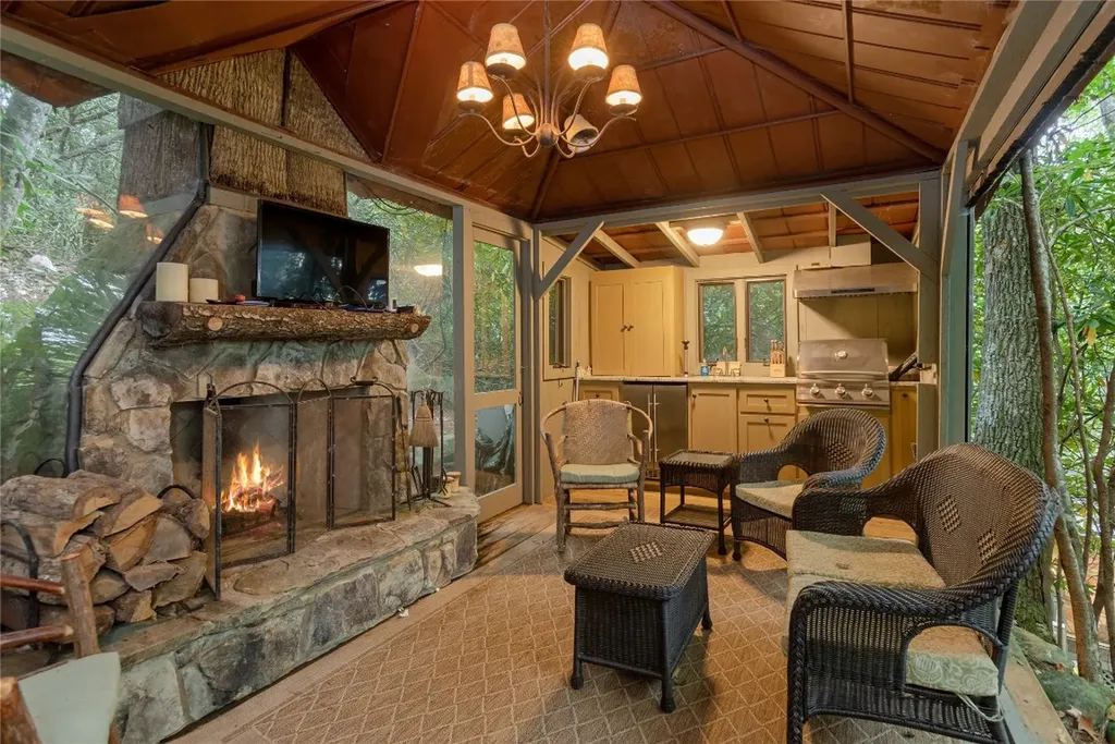 132 Bent Tree Lane Cashiers NC 28717