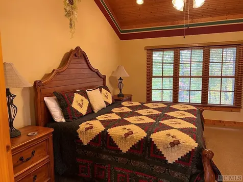 35-b Portland Ridge Cashiers NC 28717