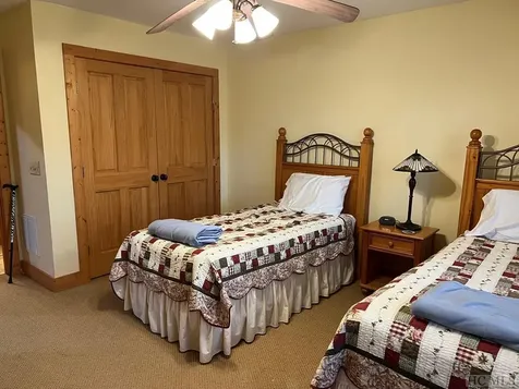 35-b Portland Ridge Cashiers NC 28717