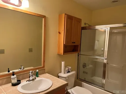 35-b Portland Ridge Cashiers NC 28717