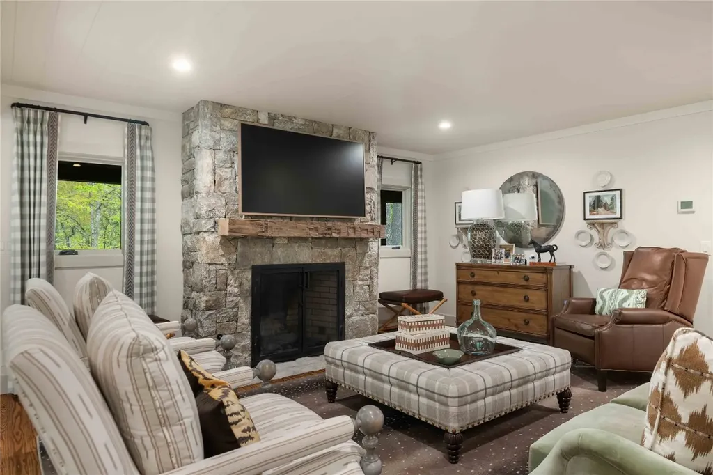 358 Jodytown Road Cashiers NC 28717