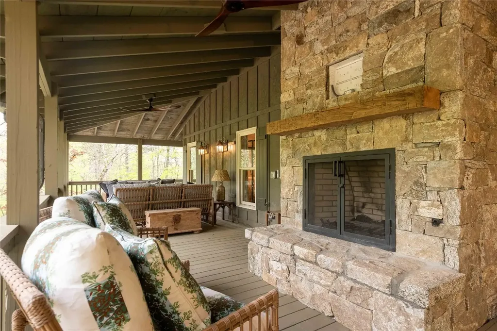 358 Jodytown Road Cashiers NC 28717