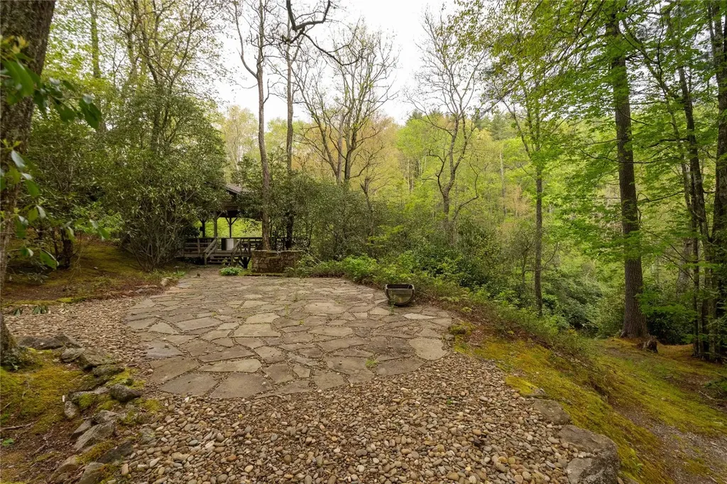 358 Jodytown Road Cashiers NC 28717