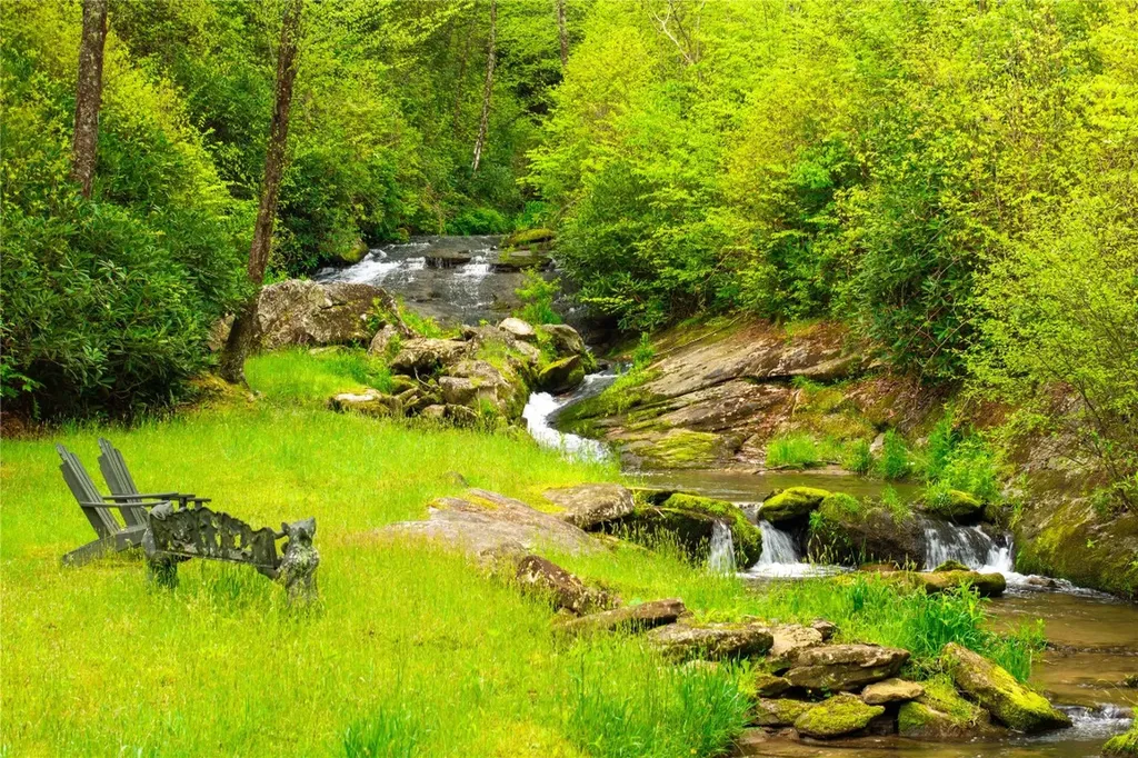 358 Jodytown Road Cashiers NC 28717