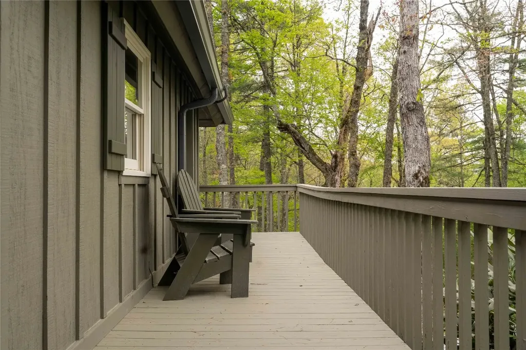 358 Jodytown Road Cashiers NC 28717