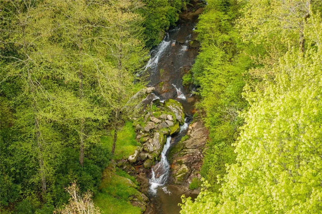 358 Jodytown Road Cashiers NC 28717