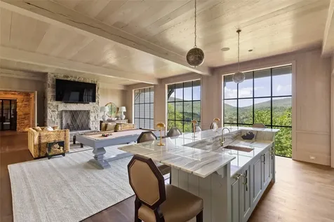 893 High Mountain Drive Cashiers NC 28717