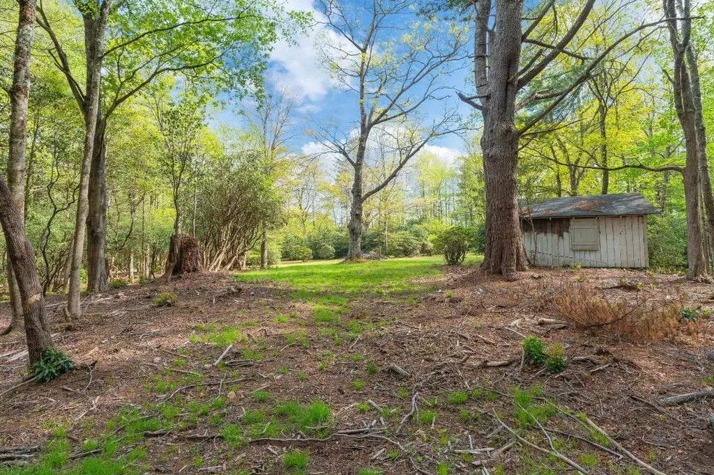 462 Bowery Road Highlands NC 28741