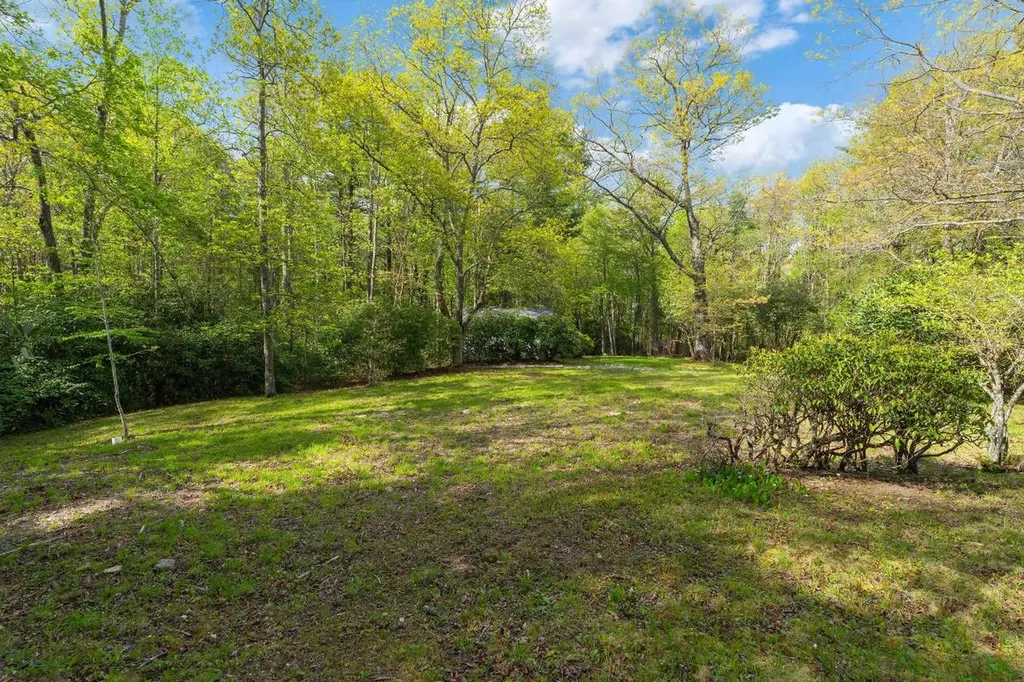 462 Bowery Road Highlands NC 28741