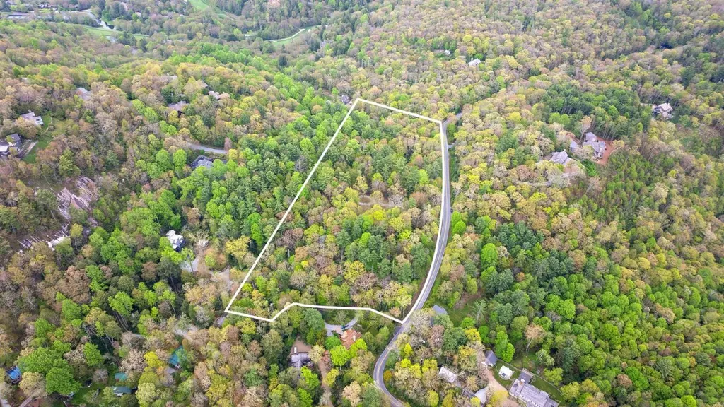 462 Bowery Road Highlands NC 28741