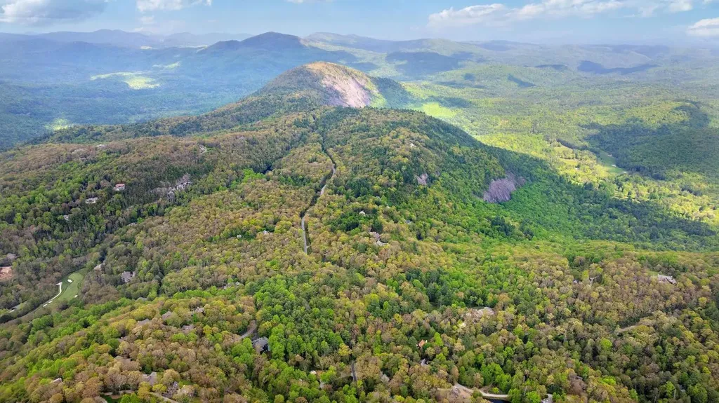 462 Bowery Road Highlands NC 28741