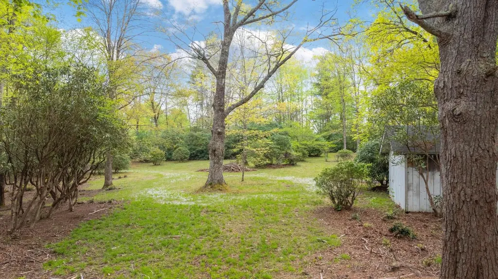 462 Bowery Road Highlands NC 28741