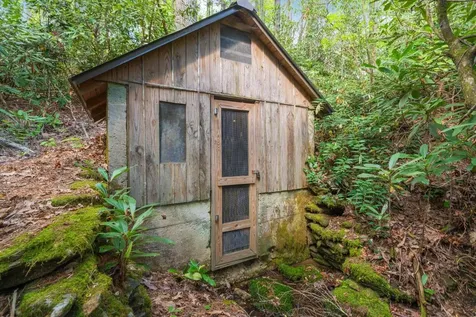 462 Bowery Road Highlands NC 28741