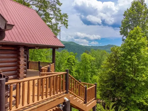 104 Beasley Mine Road Franklin NC 28734