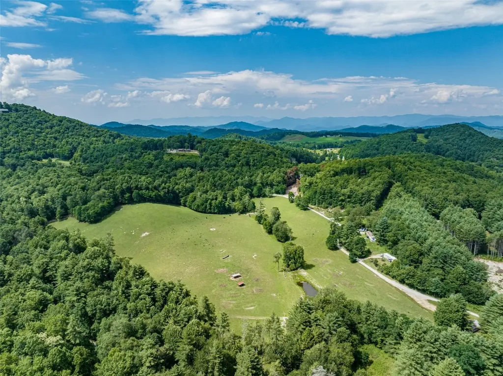 45 Keyhole Lane Cullowhee NC 28723