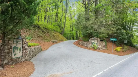 Lot 10 Highlands Point Highlands NC 28741