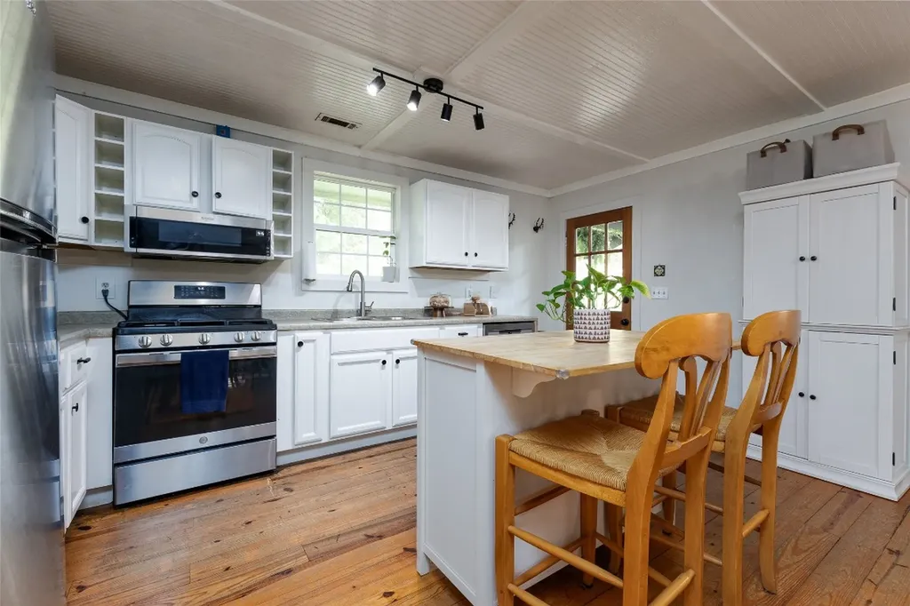 4860 Horse Cove Road Highlands NC 28741