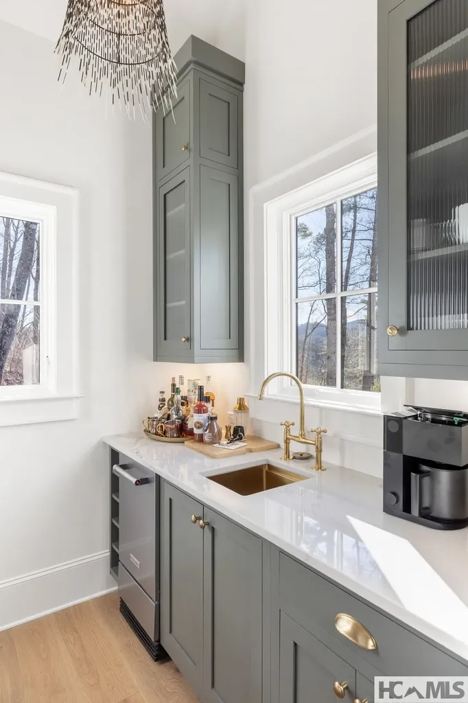 5 N Ridgeline Road Cullowhee NC 28723