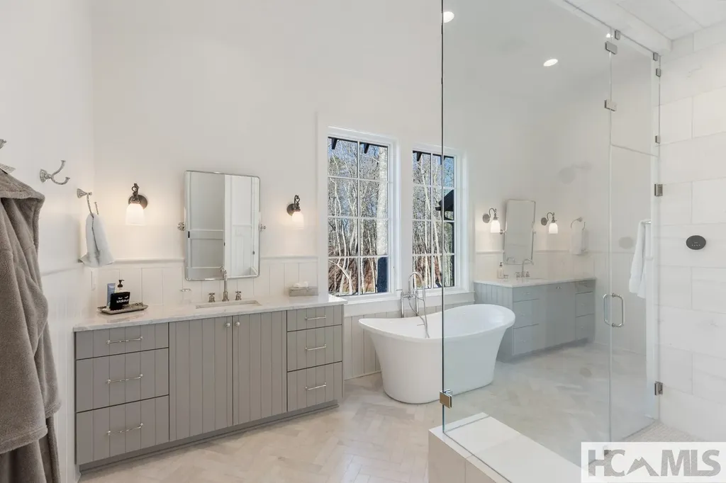 5 N Ridgeline Road Cullowhee NC 28723