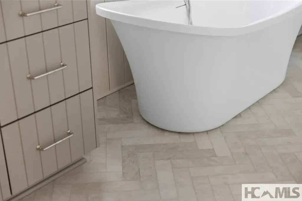 5 N Ridgeline Road Cullowhee NC 28723