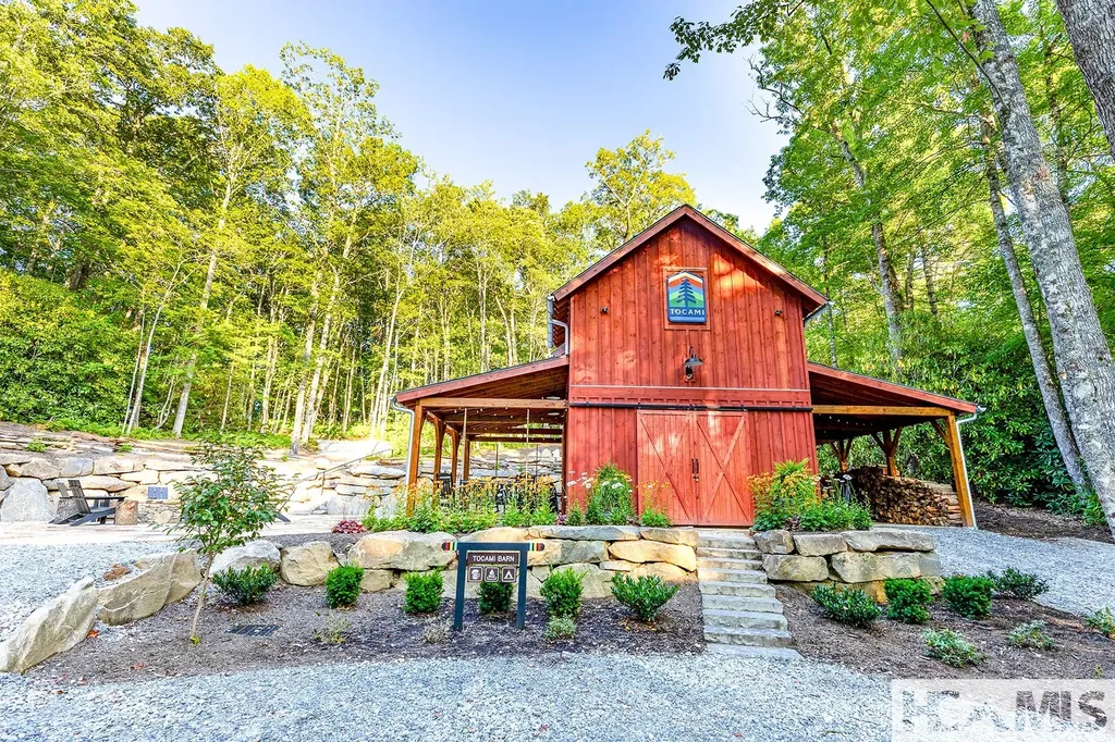 5 N Ridgeline Road Cullowhee NC 28723