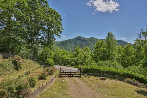 228 Mountain Laurel Drive Franklin NC 28734