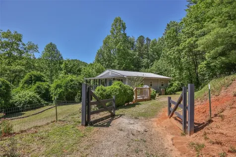 228 Mountain Laurel Drive Franklin NC 28734