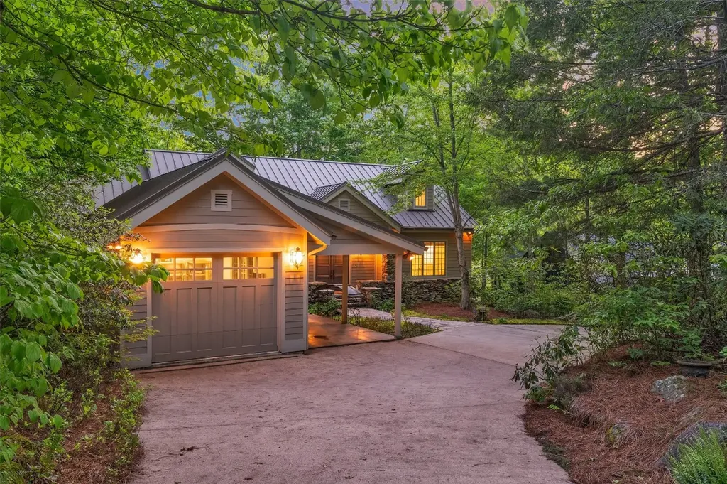 1957 Cold Mountain Road Lake Toxaway NC 28747