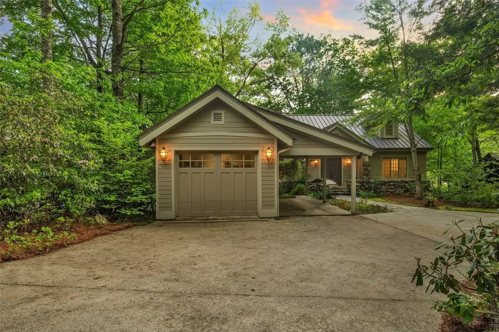 1957 Cold Mountain Road Lake Toxaway NC 28747