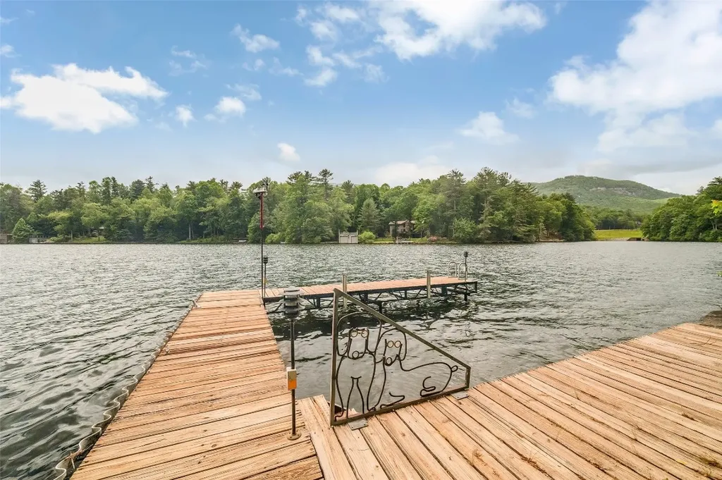 1957 Cold Mountain Road Lake Toxaway NC 28747