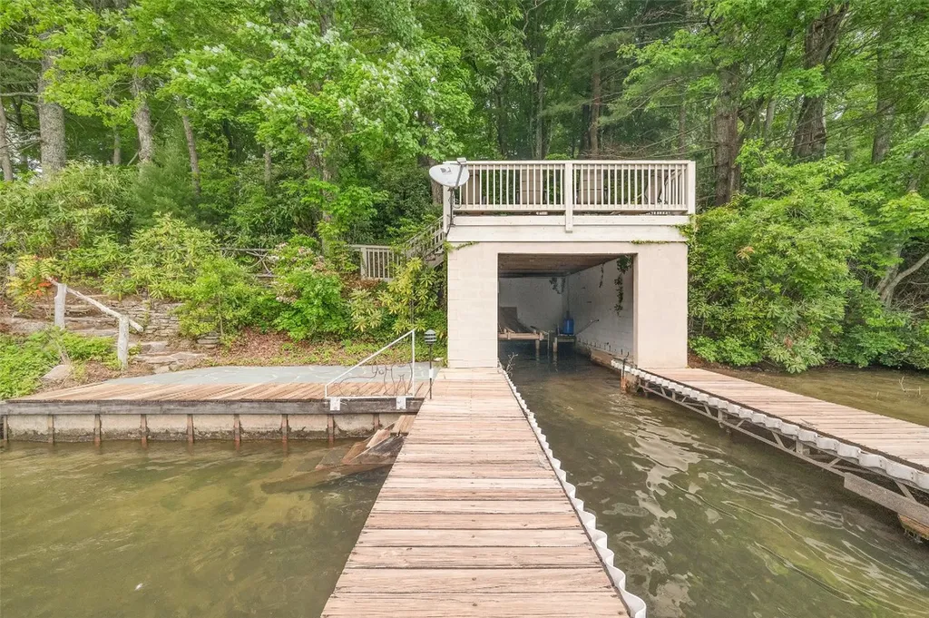 1957 Cold Mountain Road Lake Toxaway NC 28747