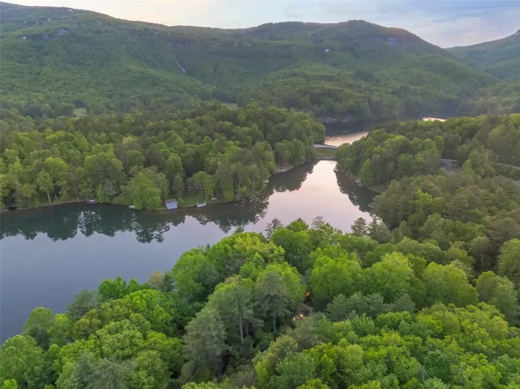 1957 Cold Mountain Road Lake Toxaway NC 28747