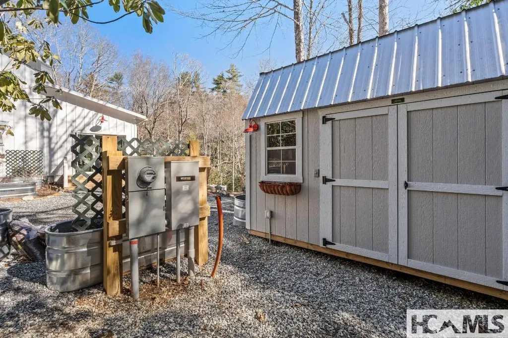 90 Jones Hollow Road 28723 Cullowhee NC 28723