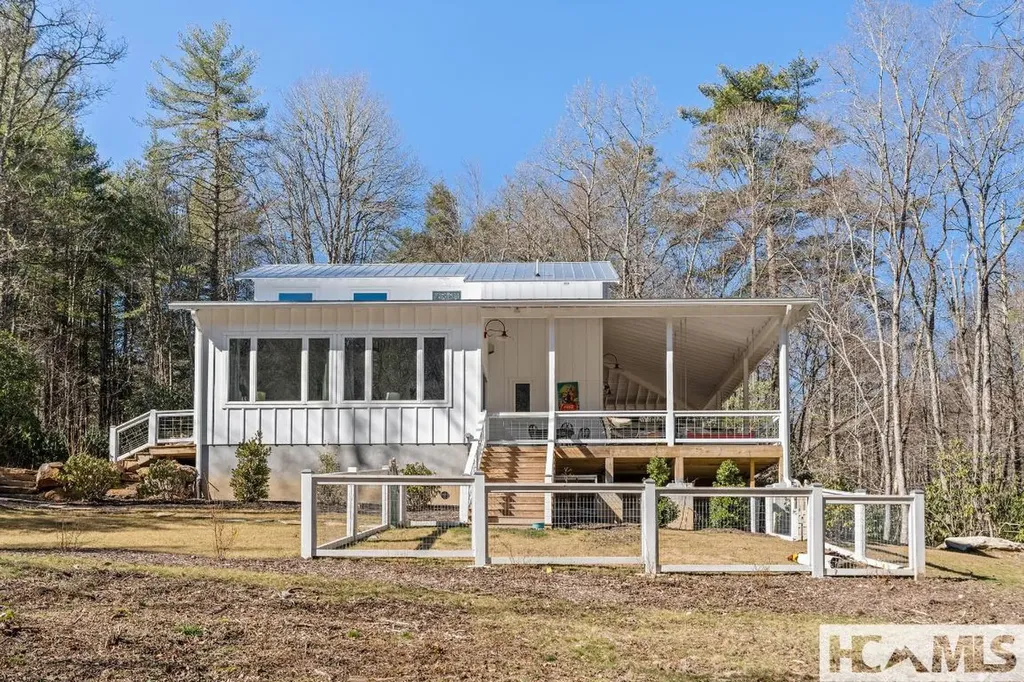 90 Jones Hollow Road 28723 Cullowhee NC 28723