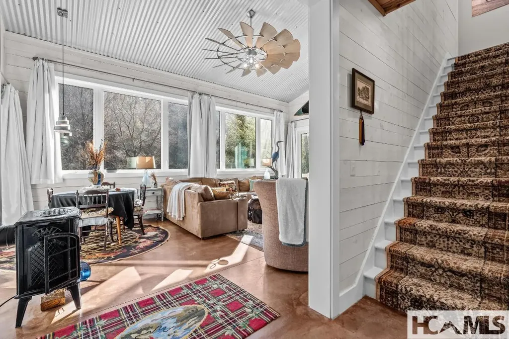 90 Jones Hollow Road 28723 Cullowhee NC 28723