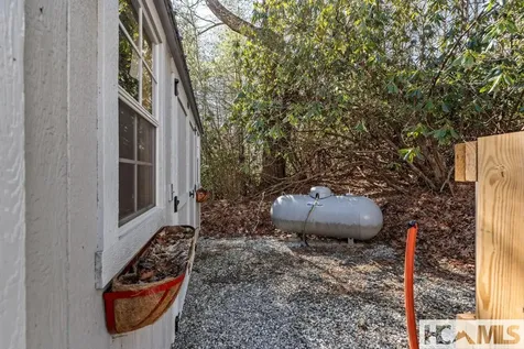 90 Jones Hollow Road 28723 Cullowhee NC 28723