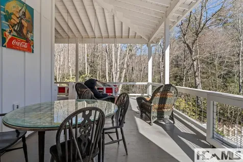 90 Jones Hollow Road 28723 Cullowhee NC 28723