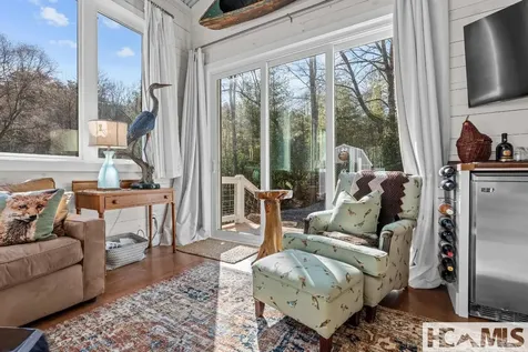 90 Jones Hollow Road 28723 Cullowhee NC 28723