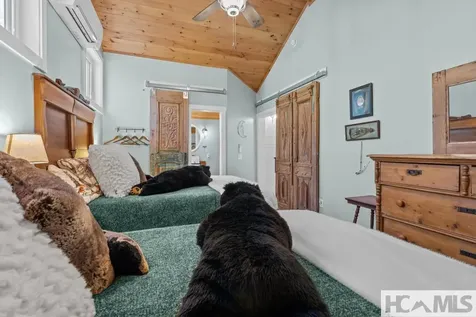 90 Jones Hollow Road 28723 Cullowhee NC 28723