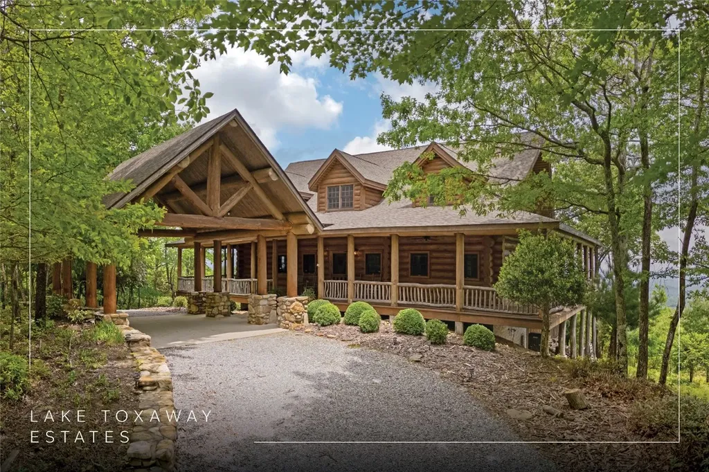 865 Toxaway Drive Lake Toxaway NC 28747