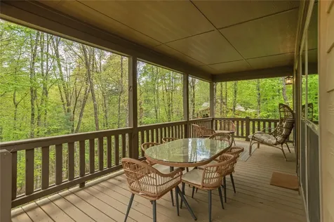 44 No End Circle Cullowhee NC 28723